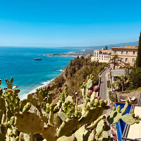 Don Diego Luxury Πανσιόν